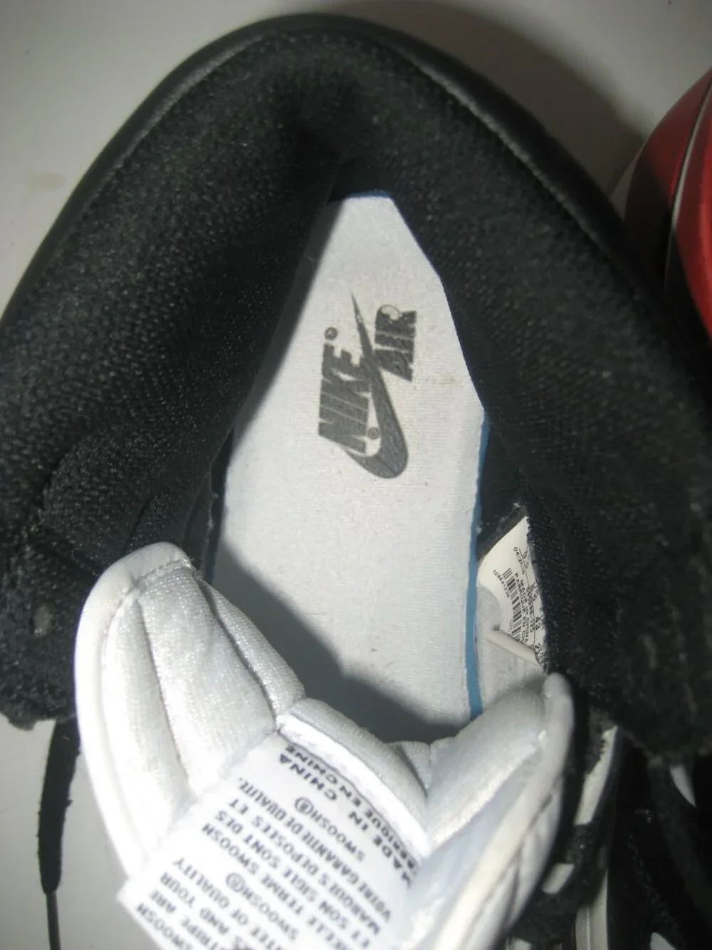 Men's Nike Air Jordan 1 High Retro OG Black Toe 2016 Size 9.5 Retro 555088-125